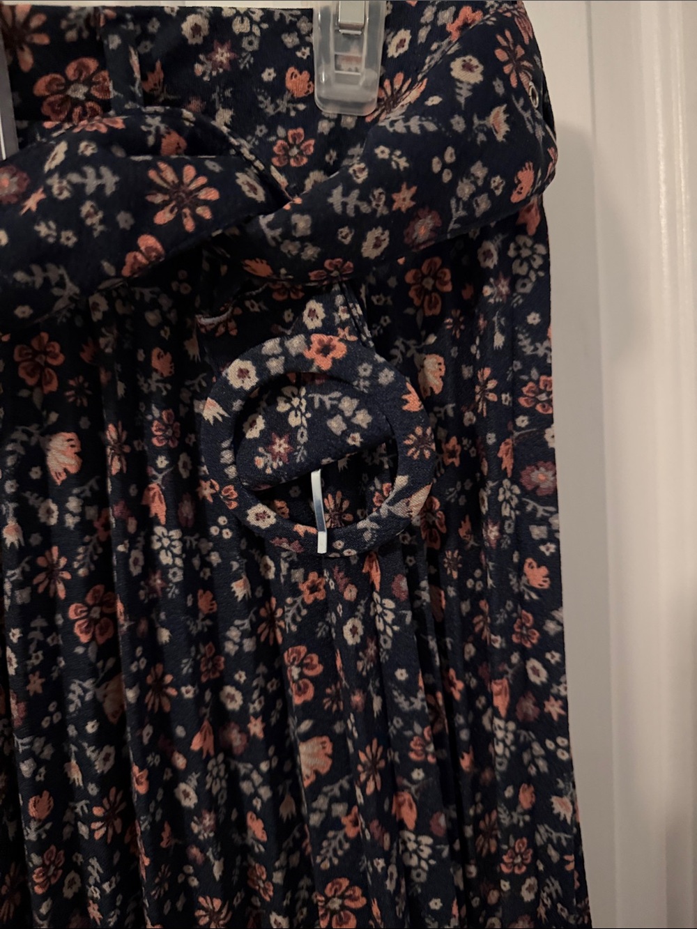 NWT- Lark + Grey Navy Floral Pleated Midi Skirt - Picture 4 of 4